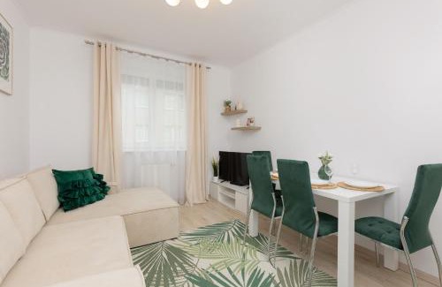 Gorce Apartamento | Metro Bemowo Two-Storey Apartment Pełczyńskiego by Noclegi Renters