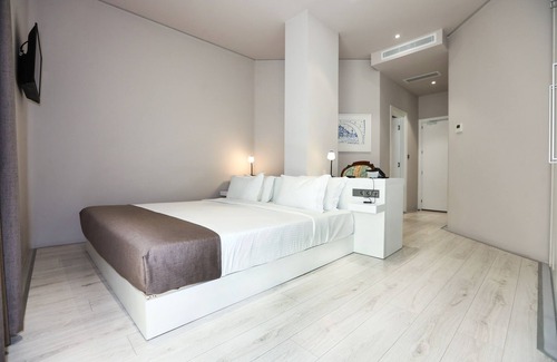Blloku Hotel | Metro Hotel Tirana