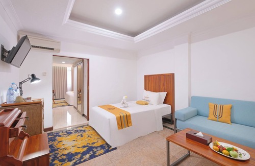 Semarang Hotel | Metro Park View Hotel Kota Lama Semarang