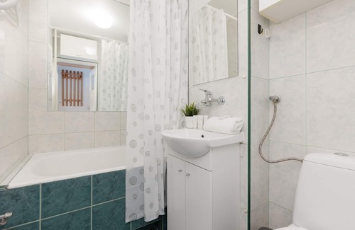 Mokotow Apartamento | Metro Pole Mokotowskie Studio by Renters