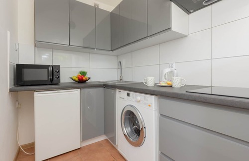 Mokotow Apartamento | Metro Pole Mokotowskie Studio by Renters