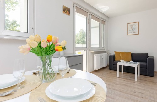 Mokotow Apartamento | Metro Pole Mokotowskie Studio by Renters