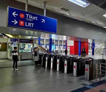 Taman Bukit Pantai Apartamento | Metro Studio - Direct LRT access, near Pantai Hospital, University Malaya, Mid Valley, Bangsar