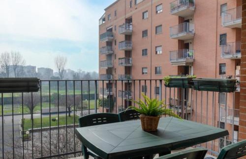 Lorenteggio Apartamento | Metropolitan Home Gonin