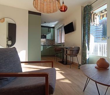 Aix-les-Bains Apartamento | Meublé 3 étoiles - PISCINE- BALCON - TENNIS