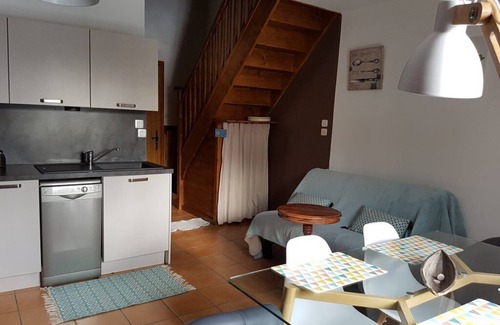 Gap Casa | Meublé N°1 - La Mansarde-Dúplex-Baño con ducha-Apartamento-Vista al Jardín