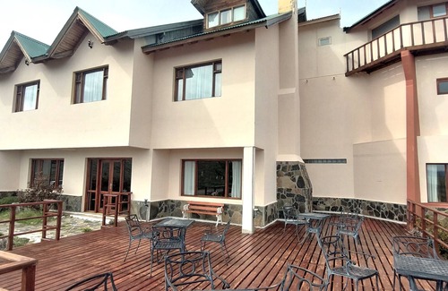 Macrozona Lago Argentino Cama Y Desayuno | Meulen Hosteria and Apart (with parking included)