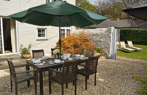 Helston Casa | Mews Cottage