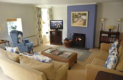Helston Casa | Mews Cottage