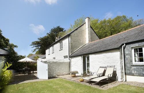 Helston Casa | Mews Cottage