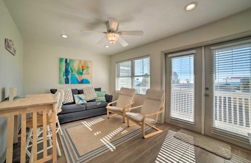 Mexico Beach Casa | Mexico Beach Home with Balcony - Steps to Beach
