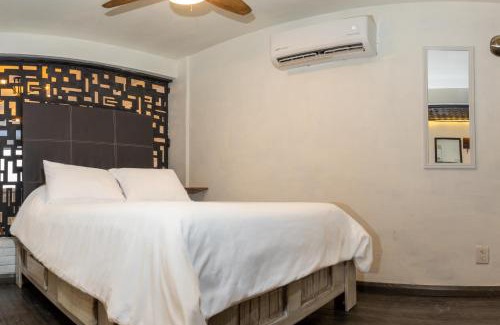 Zona Rosa de la Ciudad de México Apartamento | Mexico City Best Location Master Suite with Air Conditioner
