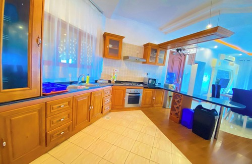 Shanzu Apartamento | Mfalme Beachfront Apartments