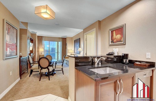 Las Vegas Condominio | MGM Signature-30-721 1Br2Ba F1/Strip View Balcony