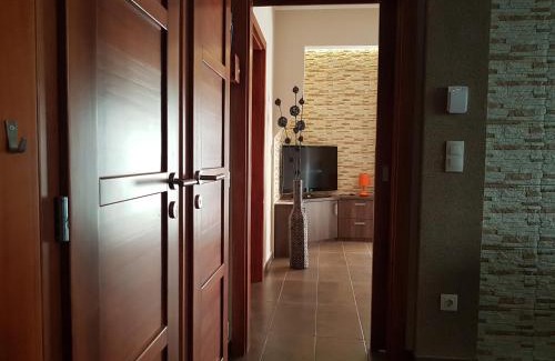Gellert Hill Apartamento | MgTels Apartman - with private parking