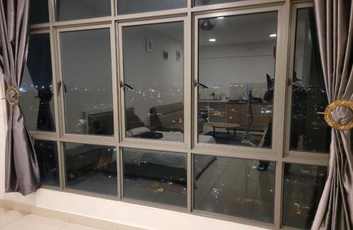 Bangi Sentral Apartamento | MHA 15 SUlTE EVO SOHO BANDAR BARU BANGI FREE NETFLIX AND WIFI