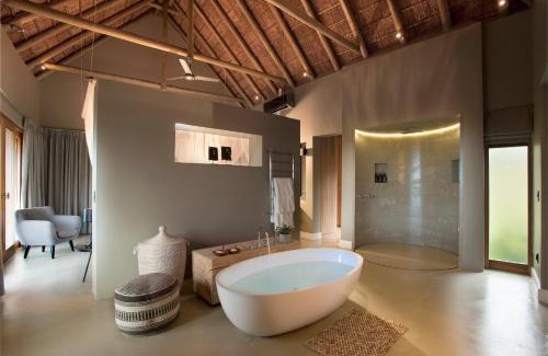 Vaalwater Casa | MHONDORO SAFARI LODGE & VILLA