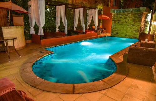 Wua Lai Hotel | Mhonsa Hotel