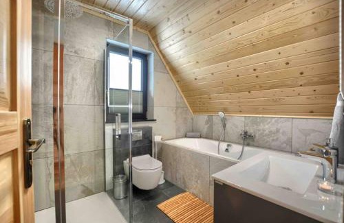 Huba Casa | Między Nami Góralami, domek nad Jeziorem Czorsztyńskim
