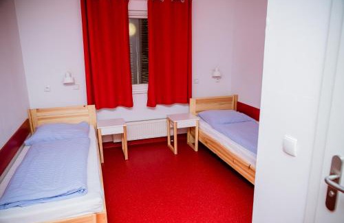 Brzezinka Hotel | Międzynarodowy Dom Spotkań Młodzieży w Oświęcimiu