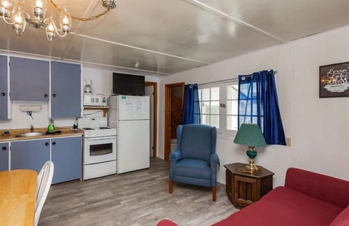 Port Loring Cabaña | Minnehaha Camp Resort