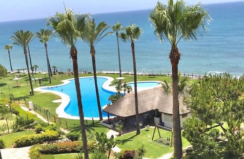 Sitio de Calahonda Apartamento | MI CAPRICHO 3-5 BEACHFRONT- Apartment with sea views in Costa del Sol