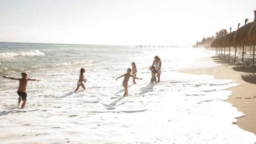 Sitio de Calahonda Apartamento | MI CAPRICHO B17 Beachfront Apartment