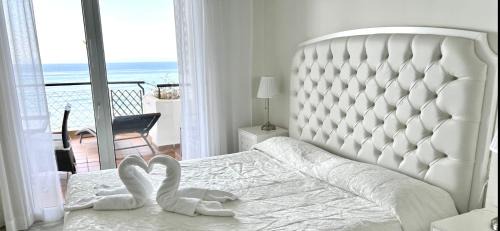 Sitio de Calahonda Apartamento | MI CAPRICHO C16 Beachfront Apartment