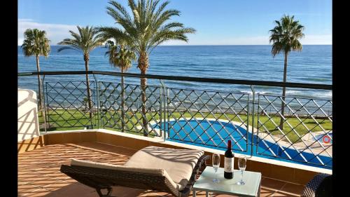 Sitio de Calahonda Apartamento | MI CAPRICHO C16 Beachfront Apartment