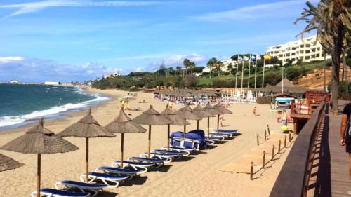 Sitio de Calahonda Apartamento | MI CAPRICHO C16 Beachfront Apartment