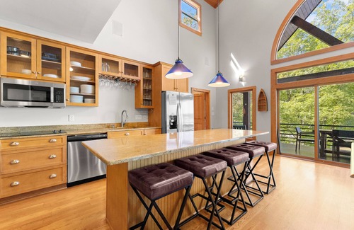 Sherrills Ford Cabina | Mi Casa, Su Casa by AvantStay | Lakefront Escape