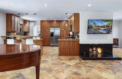 Araby Casa | Mi Vida Palm Springs – Colorful Retreat With Pool, Spa, Casita & Outdoor Dining