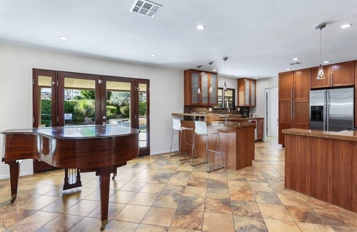 Araby Casa | Mi Vida Palm Springs – Colorful Retreat With Pool, Spa, Casita & Outdoor Dining