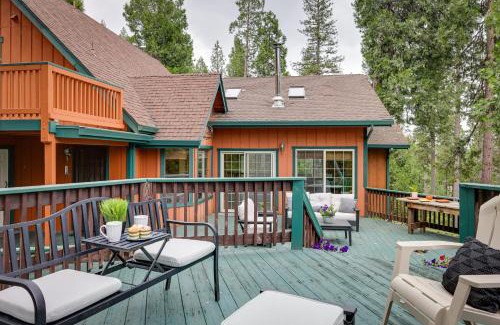 Mi-Wuk Village Casa | Mi-Wuk Village Vacation Rental with Multi-Level Deck