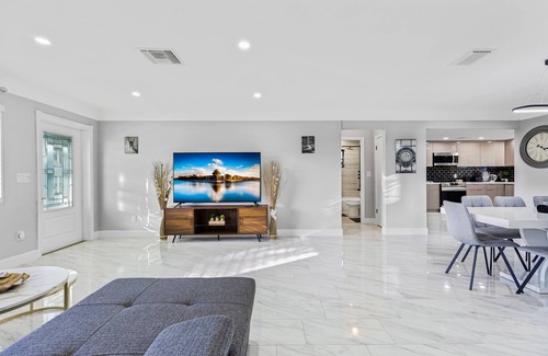 Imperial Point Casa | "MIA GETAWAY!" 4BR 2100Sqft in Fort Lauderdale