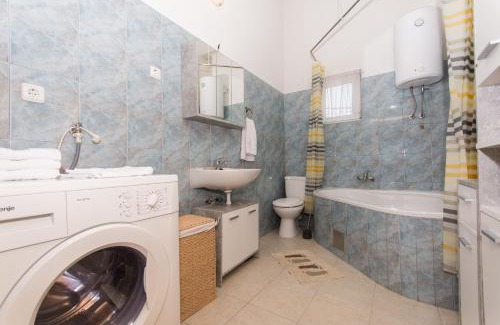Kastel Novi Apartamento | Mia