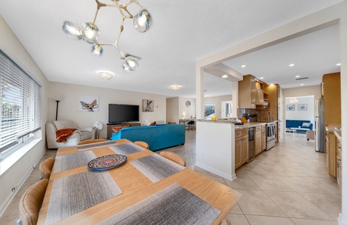 South Corals Casa | "MIA VILLA"! 4BR Ft Lauderdale oversize heated Pool
