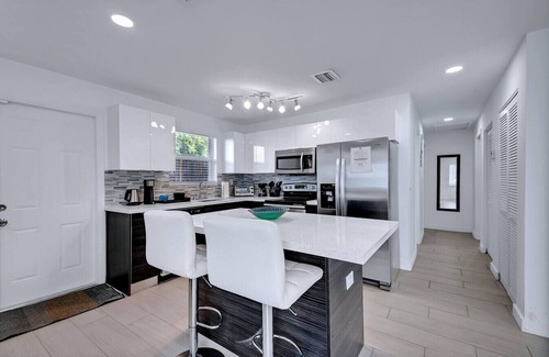 Buena Vista Apartamento | MIA(YOH) - 115 NE 53rd St (2B)