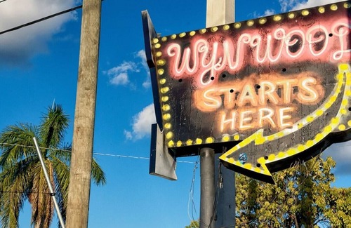 Northeast Miami Apartamento | Miami 2 Bedroom Home Trampoline BBQ Street Art