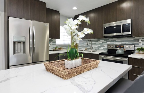 Miami Gardens Casa | Miami 5BR Private, Luxury, Modern Home with POOL