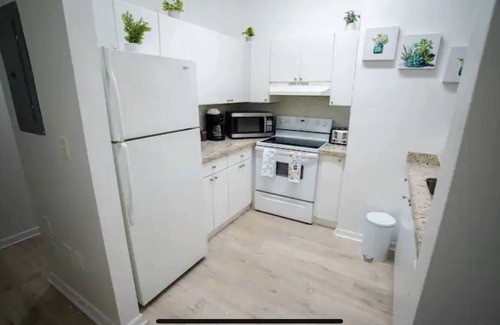 Flagami Casa | Miami Apartment, 7 mins airport, 20 min Beach