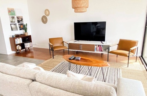 Aventura Apartamento | Miami- Aventura Surf Apartment- close to the mall, beaches, pool, great location