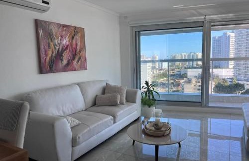 Punta del Este Apartamento | Miami Boulevard II excelente, a 100 metros del mar
