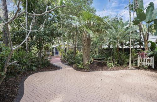 South Miami Casa | Miami Cottage By Pmi