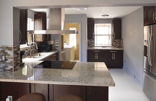 Buena Vista Casa | Grande de 3 dormitorios 2 baños con encanto