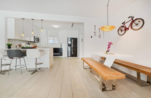 Westchester Casa | Miami Entertainer: Pool, Jacuzzi & Outdoor Living