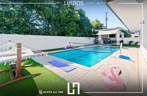 Westchester Casa | Miami Entertainer: Pool, Jacuzzi & Outdoor Living