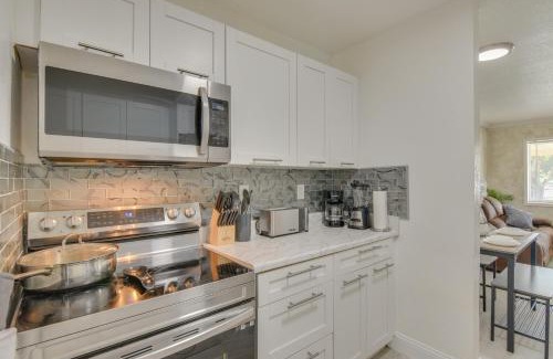 Miami Gardens Apartamento | Miami Gardens Apt 5 Miles to Hard Rock Stadium
