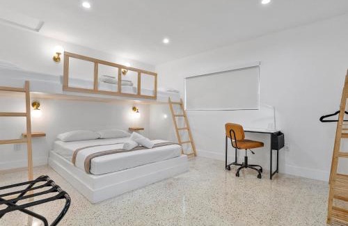 Little Haiti Apartamento | Miami Getaway Luxe Pool Garden & Courtyard
