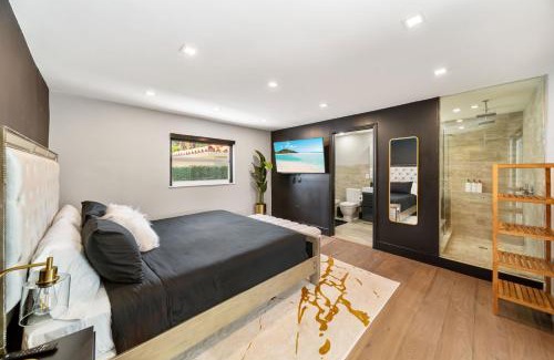 Coral Way Villa | Miami Gucci Home with Pool & Great Location